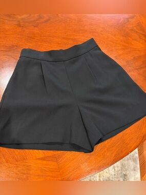 Aritzia Babaton shorts size 0